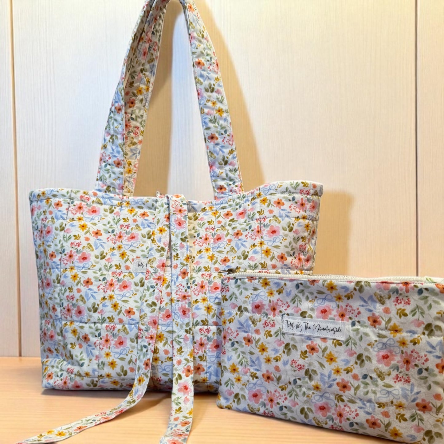 “Lily” Flowers and Bows Tote