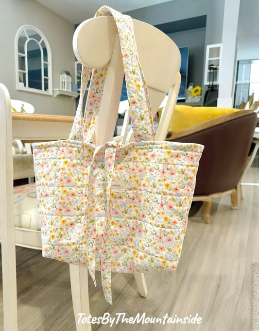 “Lily” Flowers and Bows Tote